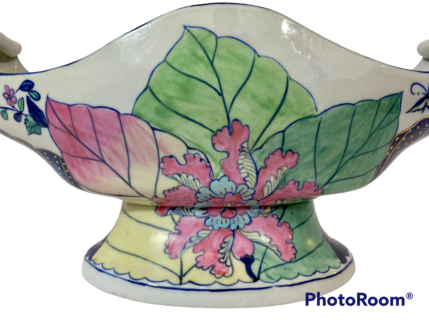 Chinese Tobacco Leaf Porcelain Gravy Boat
